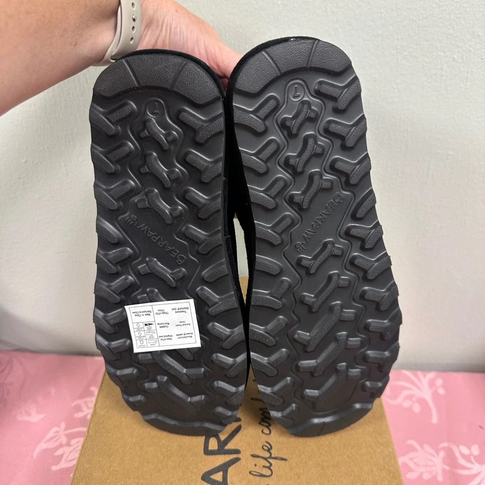 Bearpaw Super Shorty Black Suede Ankle Boots 3049W Size 7 Women Kids